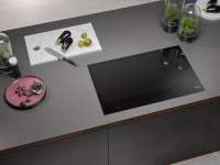 Miele KM 7678 FL Herdunabhängiges Induktionskochfeld mit 800 mm  Breite und Vollflächeninduktion für maximale Flexibilität